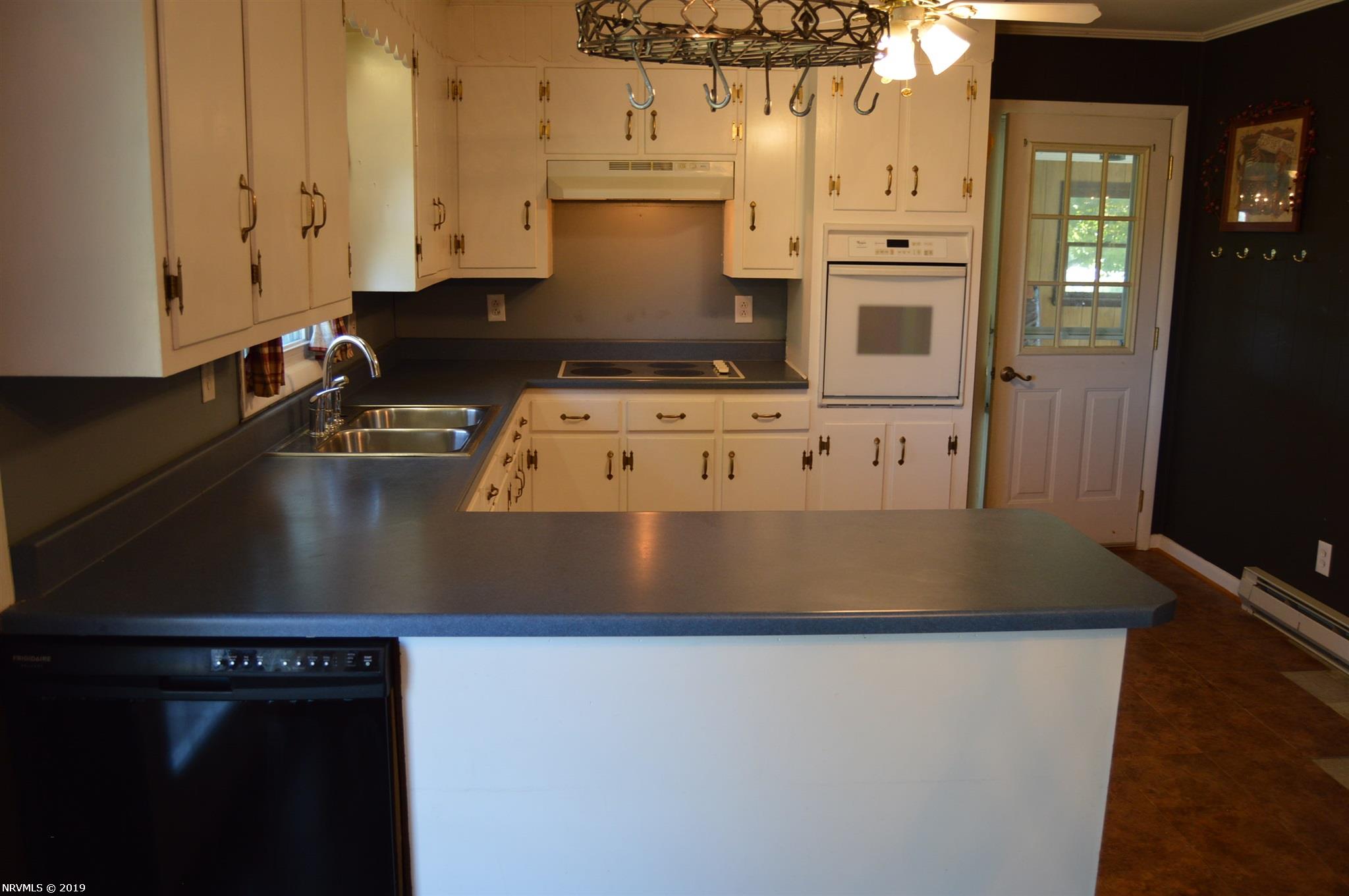 351 Ridgeview Road Northwest Floyd, VA 24091 - Photo 9 of 57 Gallery Image 9