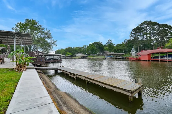 $489,000 | 14186 Shadow Bay Drive, Willis, TX 77318