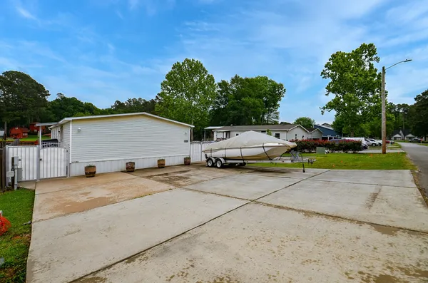 $489,000 | 14186 Shadow Bay Drive, Willis, TX 77318