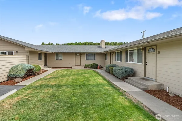 $3,199,000 | 1015 South 48th Avenue, Yakima, WA 98908