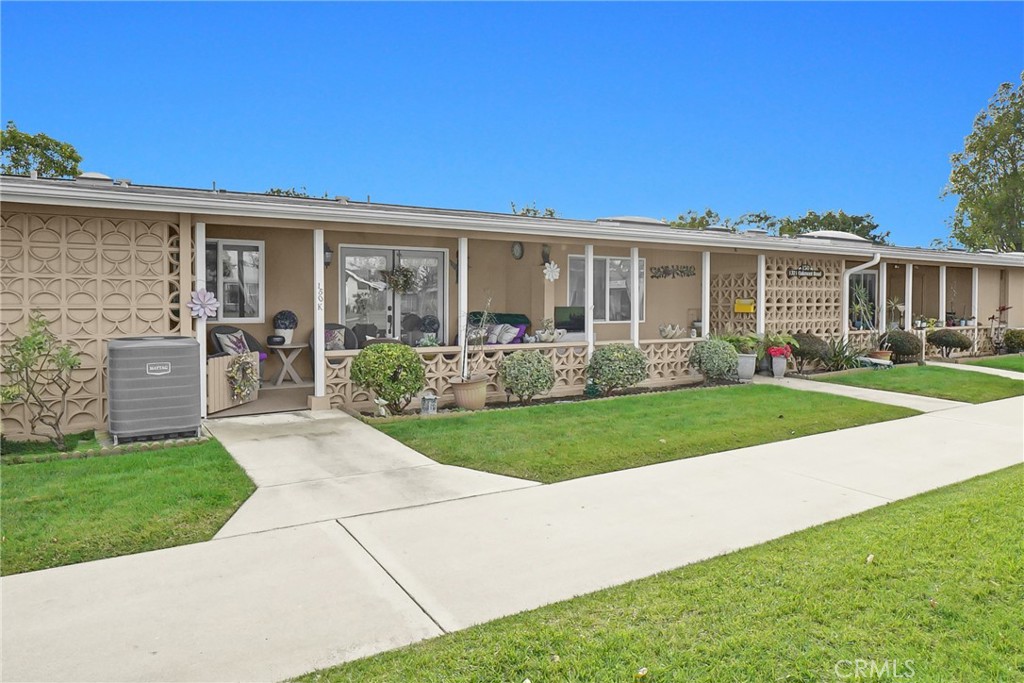 1371 Oakmont Road, Unit 150K Seal Beach, CA 90740 - Photo 2 of 12
