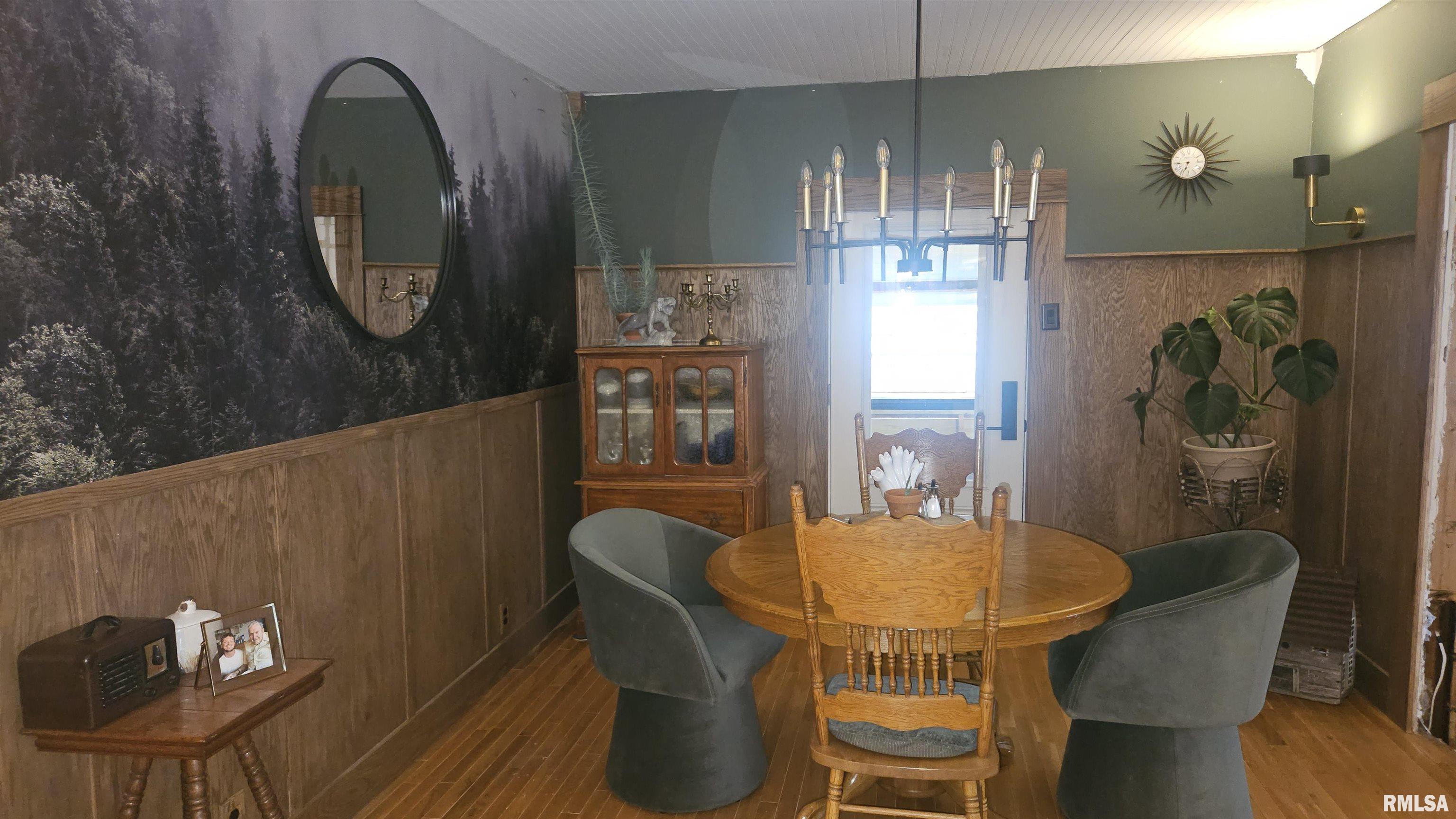 658 Keeling Court Canton, IL 61520 - Photo 9 of 31