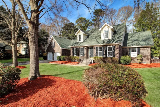 $3,100 | 305 Mayfield Street, Summerville, SC 29485