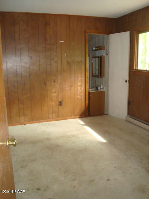 153 Lake In The Clouds Road Canadensis, PA 18325 - Photo 13 of 14