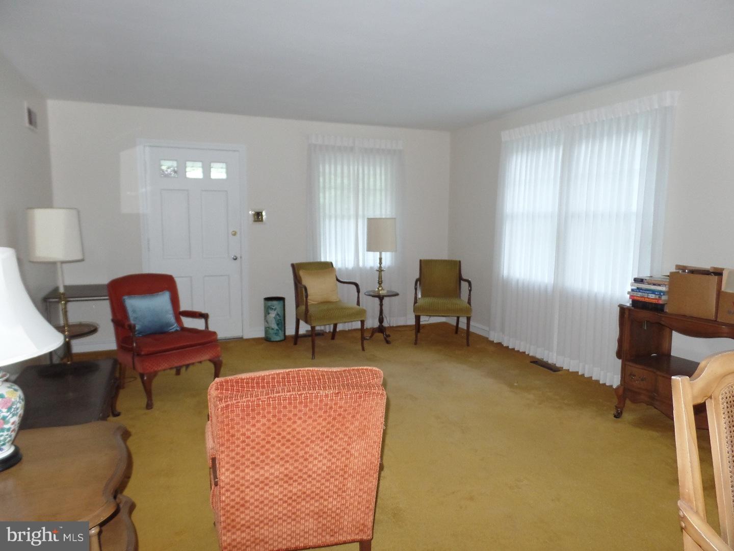 512 South Woodbury Road Pitman, NJ 08071 - Photo 7 of 16 Gallery Image 7