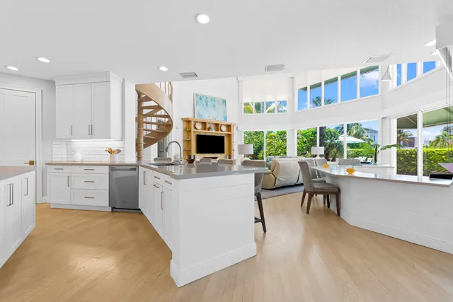 $40,000 | 396 East Coconut Palm Road, Boca Raton, FL 33432