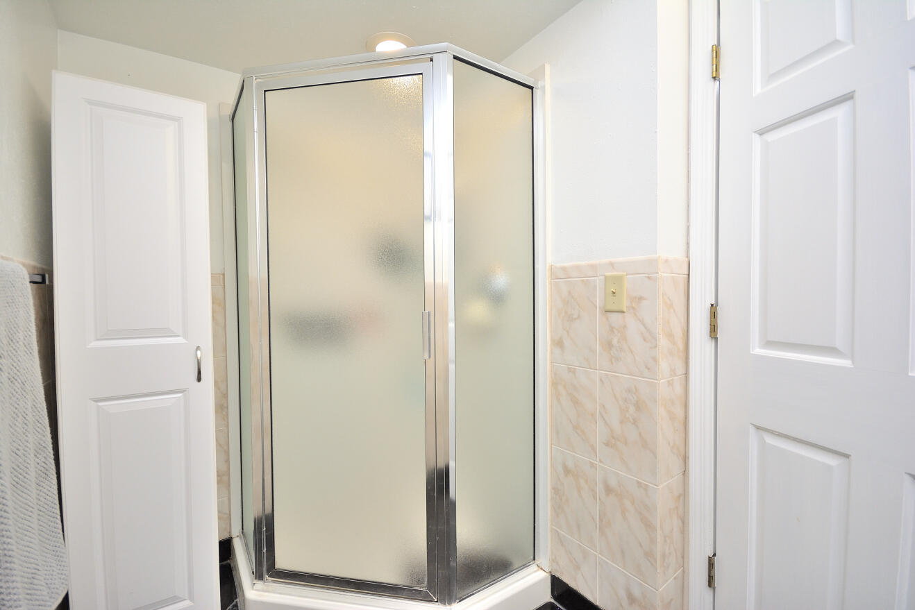 12905 Wembley Road Brookfield, WI 53005 - Photo 23 of 39 Bathroom 2