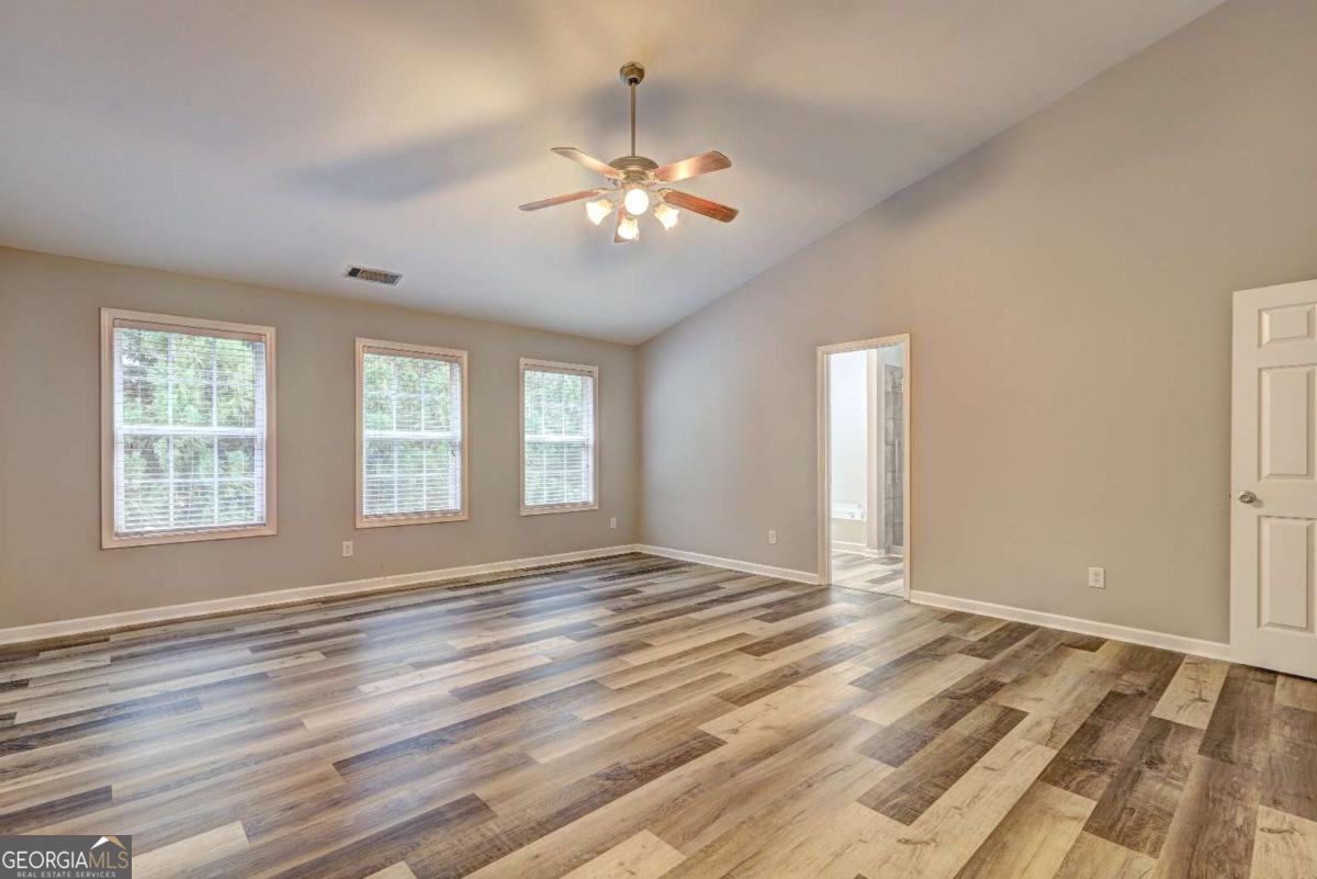 118 Meeting Pl Road Lawrenceville, GA 30044 - Photo 15 of 32