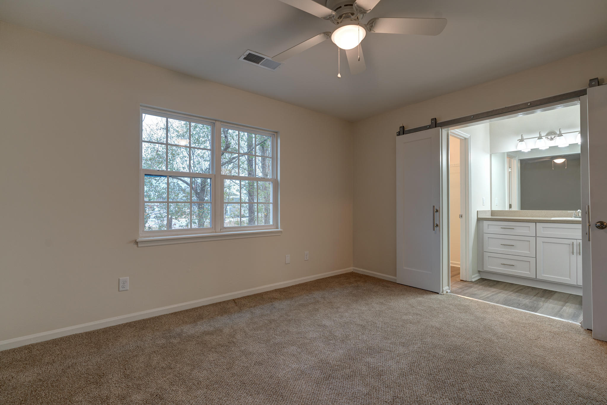 1517 Nantahala Boulevard Mount Pleasant, SC 29464 - Photo 9 of 17 1517 Nantahala Dr (14 of 17)