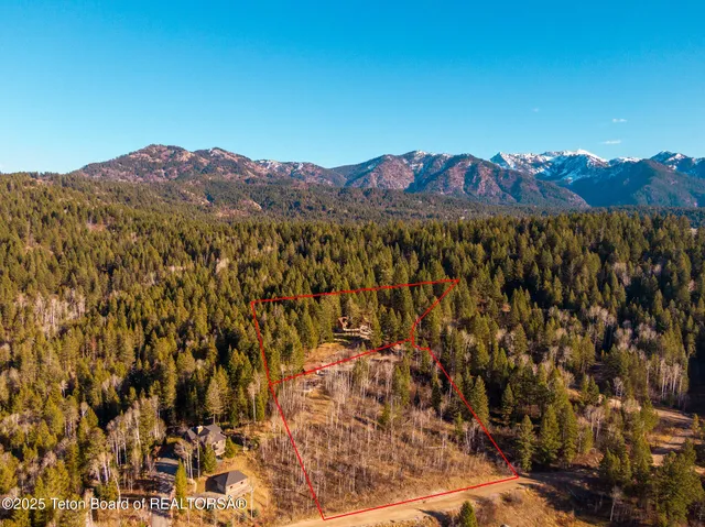 $3,495,000 | 1558 Trail Ridge Road, Alpine, WY 83128
