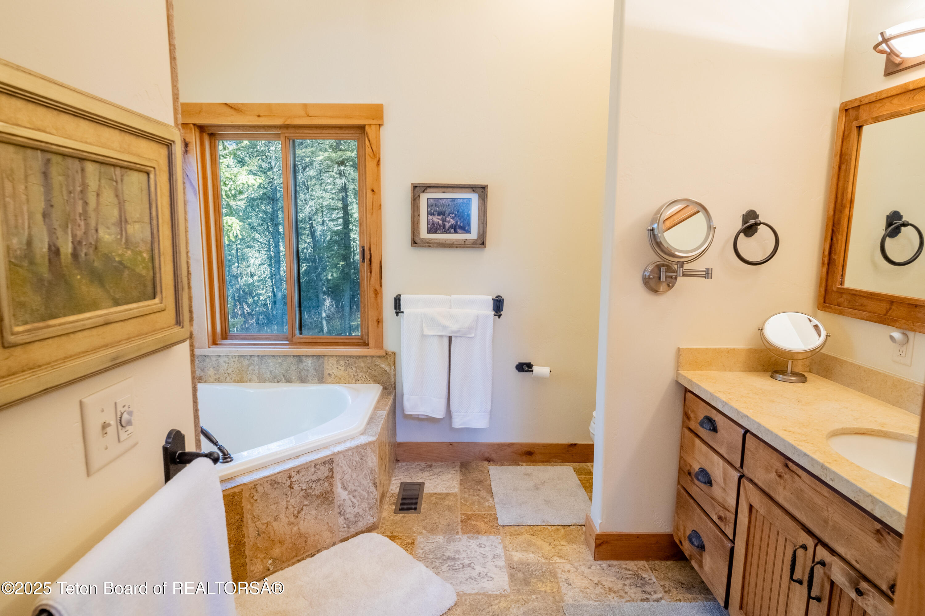 1558 Trail Ridge Road Alpine, WY 83128 - Photo 28 of 49 Primary Bathroom