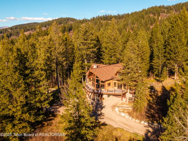 $3,495,000 | 1558 Trail Ridge Road, Alpine, WY 83128