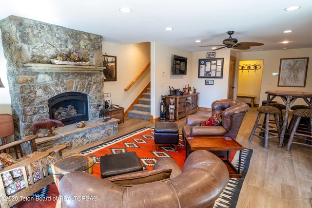 $3,495,000 | 1558 Trail Ridge Road, Alpine, WY 83128