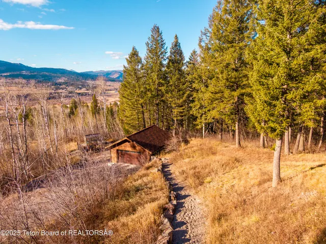 $3,495,000 | 1558 Trail Ridge Road, Alpine, WY 83128