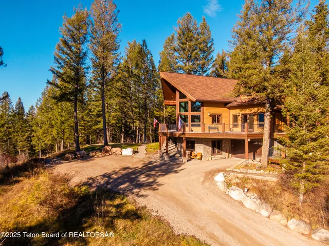 $3,495,000 | 1558 Trail Ridge Road, Alpine, WY 83128