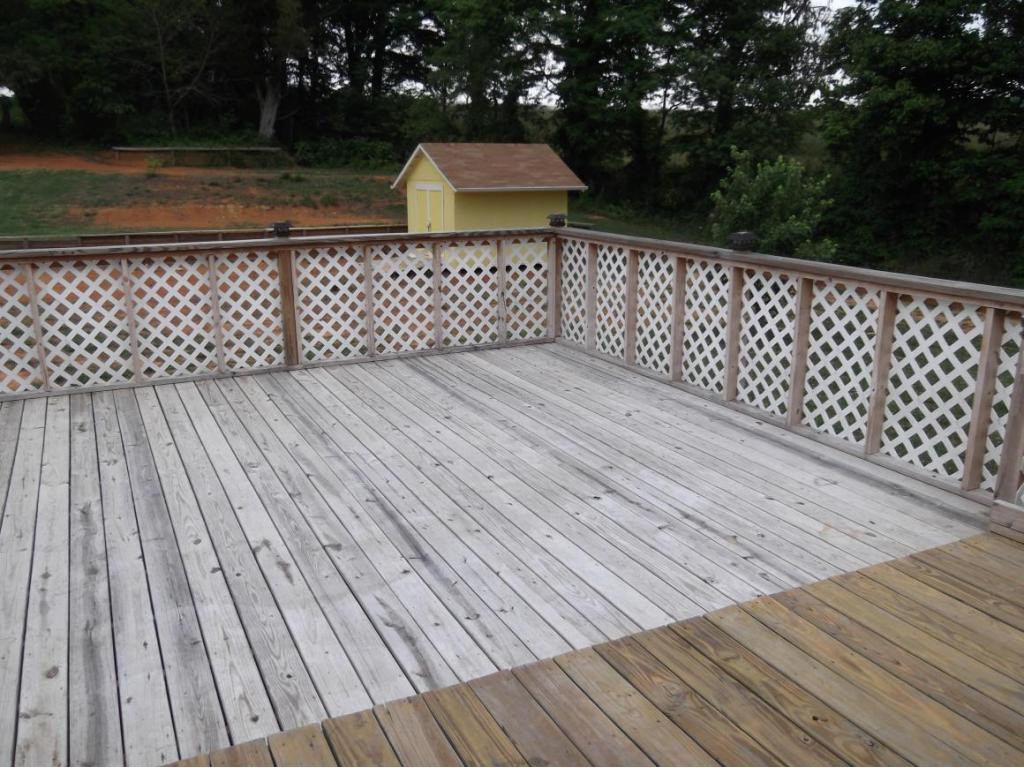 90 Fairview Road Afton, TN 37616 - Photo 6 of 22 Spacious Back Deck
