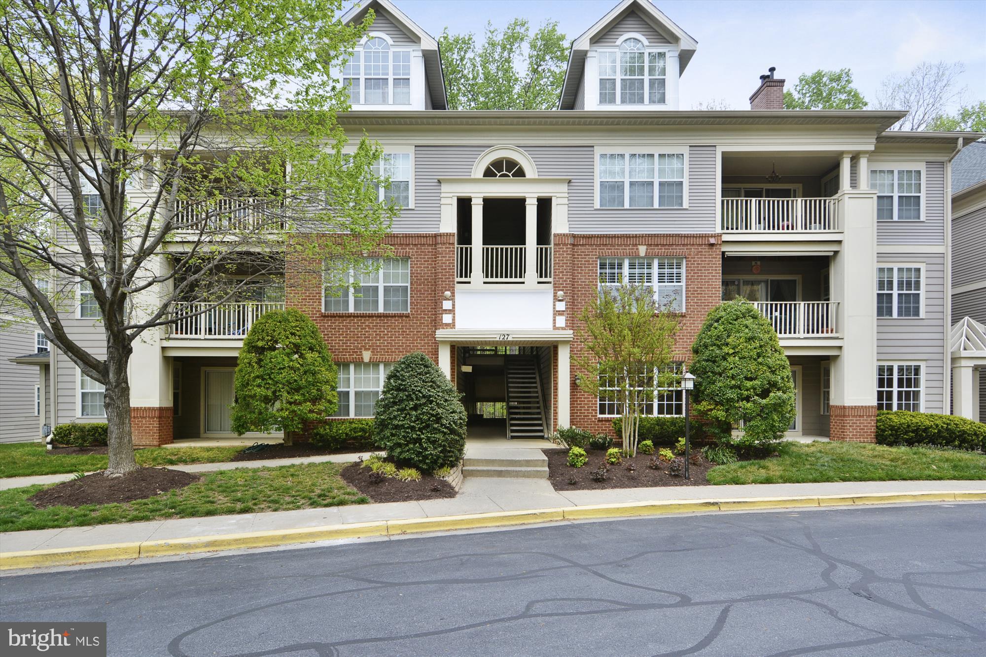 137 Timberbrook Lane, Unit T2 Gaithersburg, MD 20878 - Photo 23 of 54 Timberbrook Front Elevation