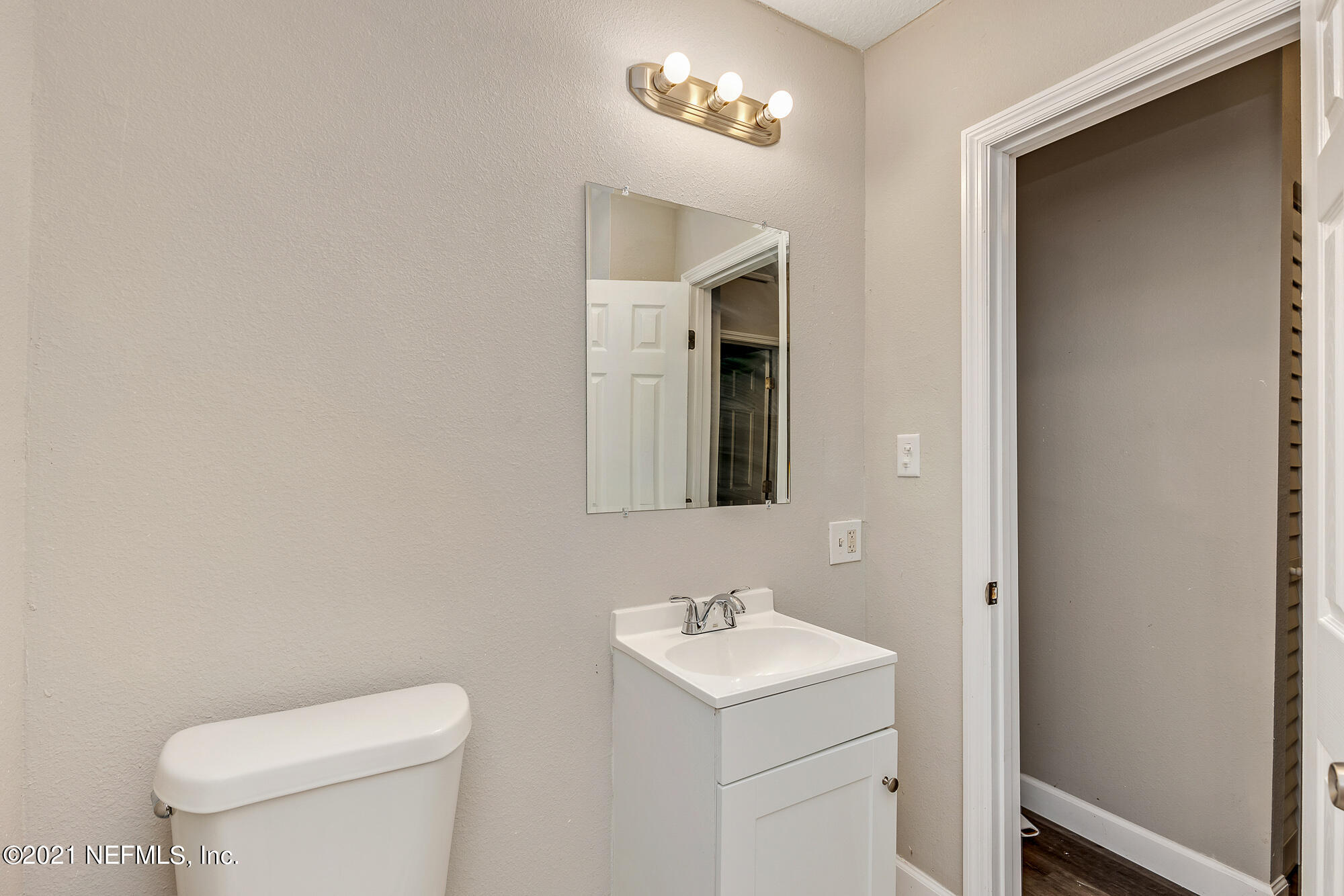 5231 Woodcrest Road Jacksonville, FL 32205 - Photo 12 of 15 Low Res MLS Size (15 of 18)