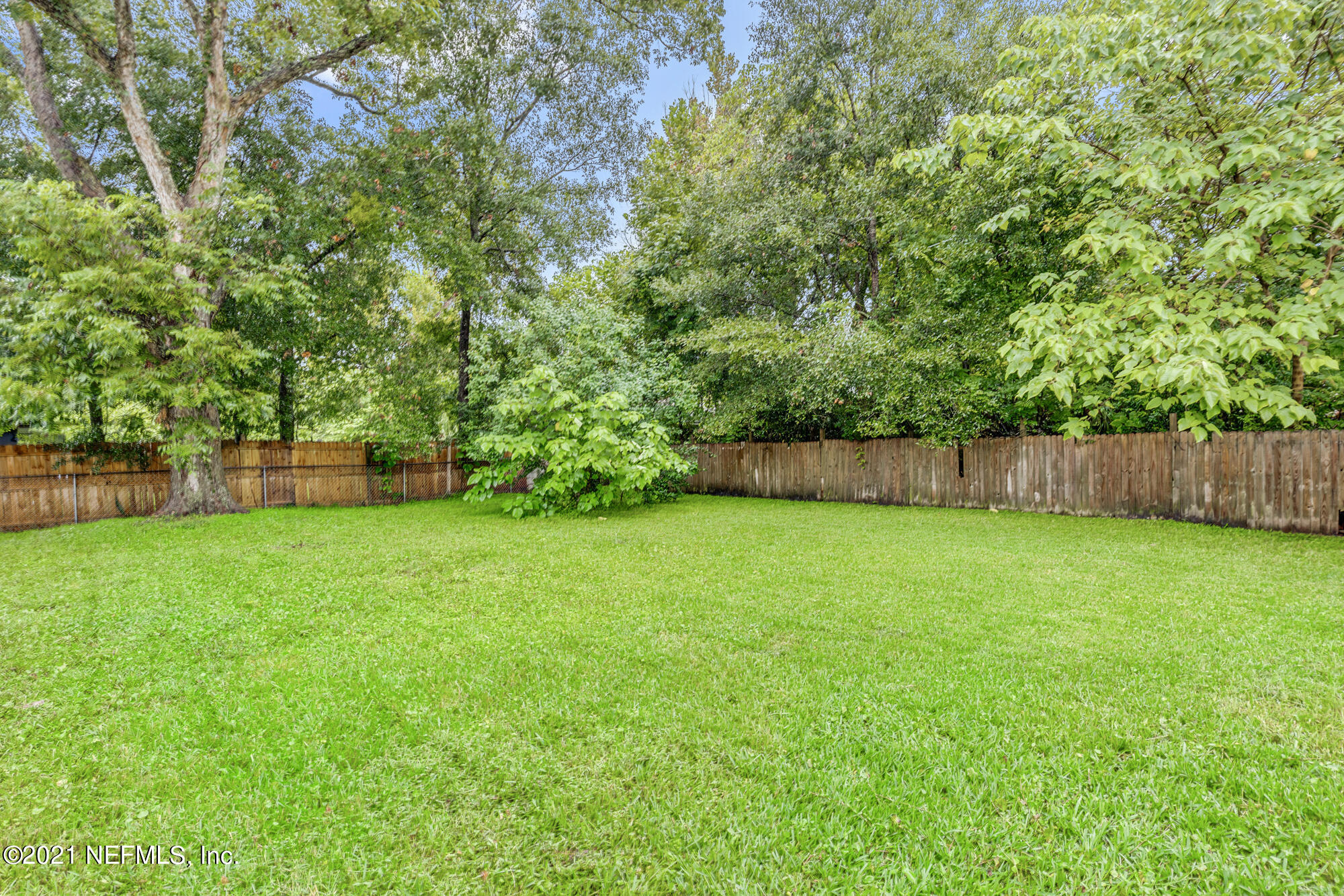 5231 Woodcrest Road Jacksonville, FL 32205 - Photo 13 of 15 Low Res MLS Size (16 of 18)