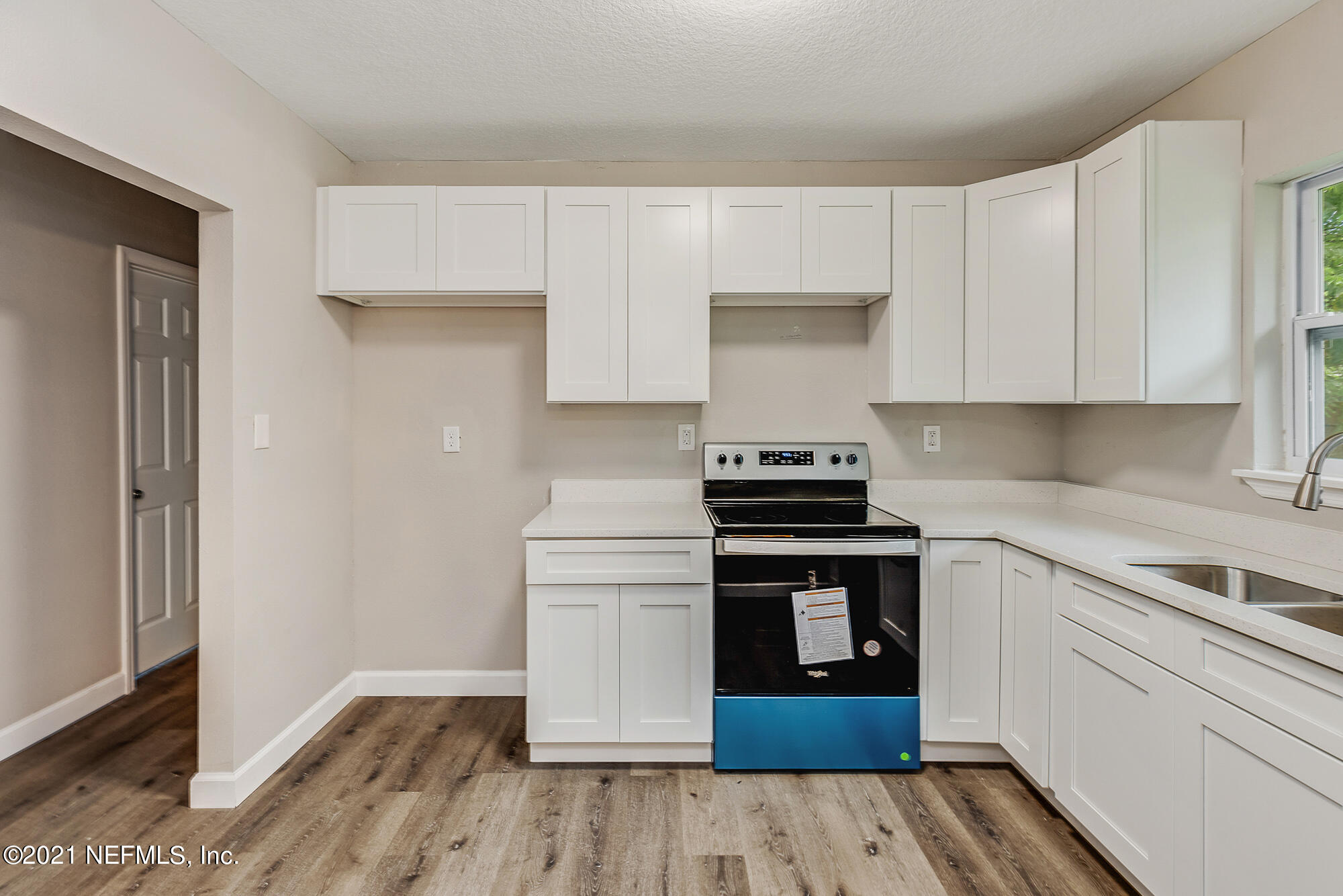 Low Res MLS Size (10 of 18)