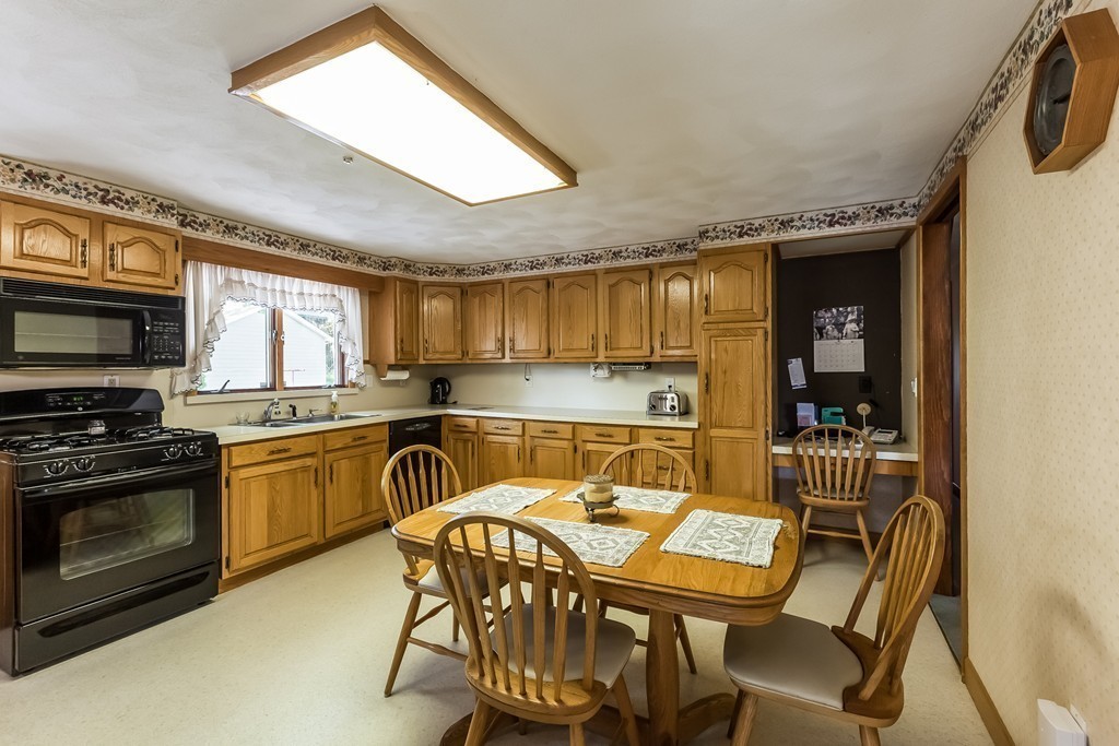 80 Gordon Road Braintree, MA 02184 - Photo 11 of 29