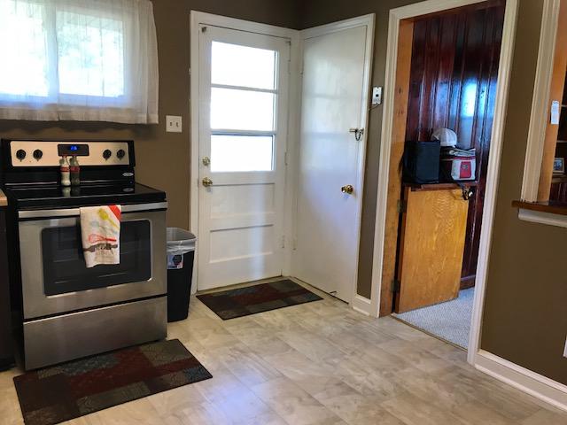 6533 Wendover Road Roanoke, VA 24019 - Photo 6 of 16 IMG_9044