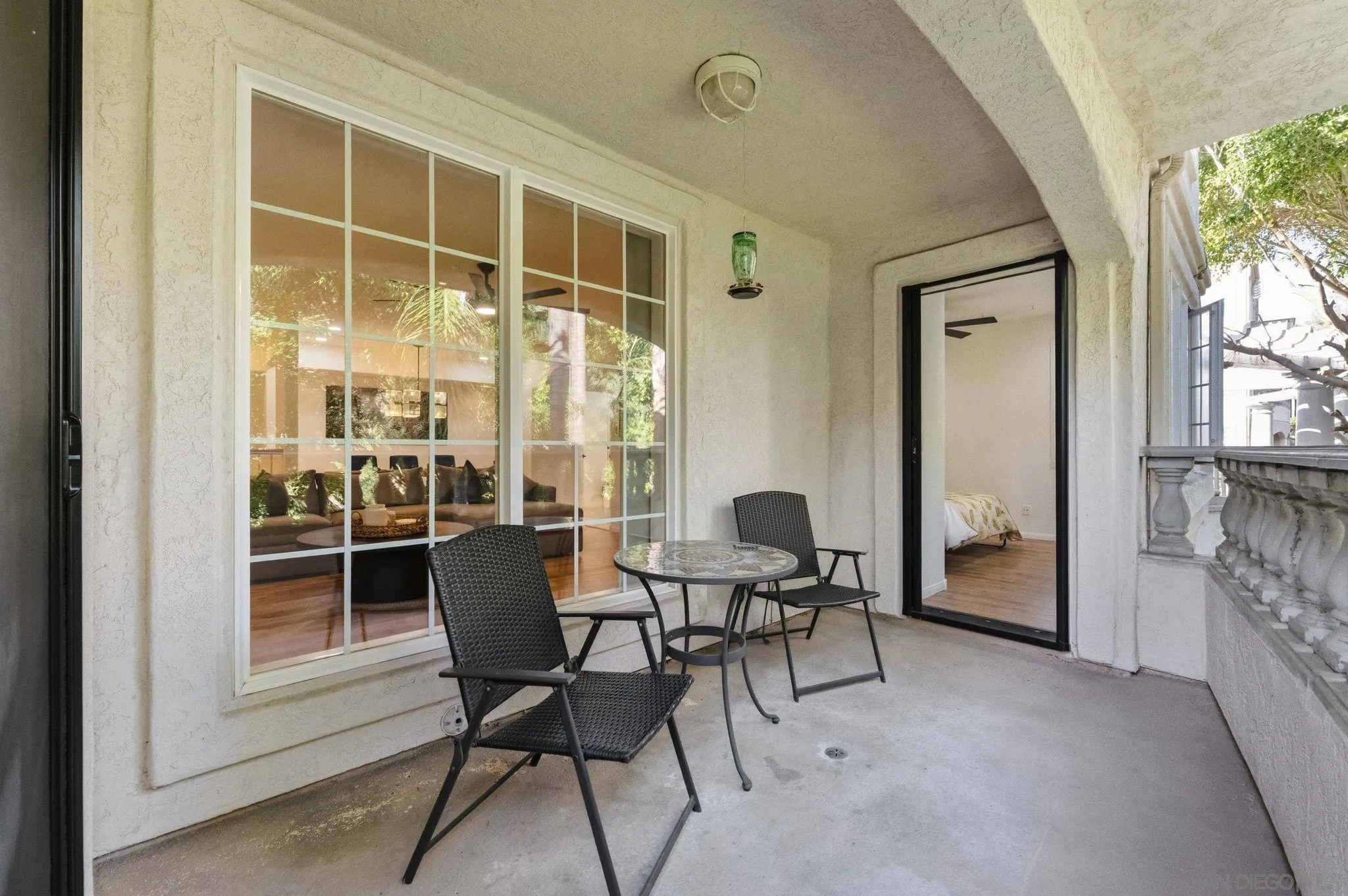 2842 Torrey Pines Road La Jolla, CA 92037 - Photo 16 of 45 a workspace room with furniture and a window