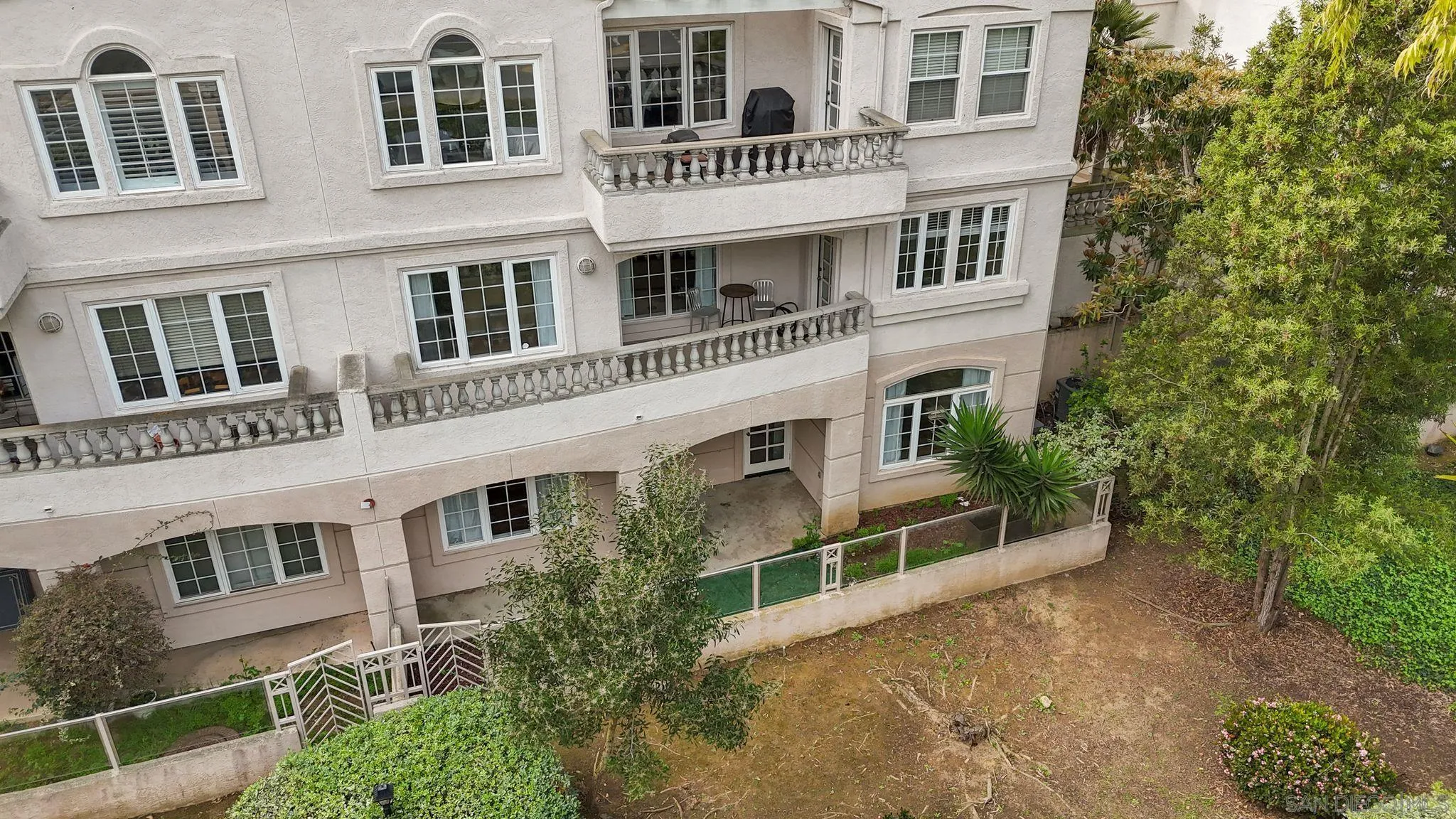 2842 Torrey Pines Road La Jolla, CA 92037 - Photo 20 of 45 a large building with a lot of windows
