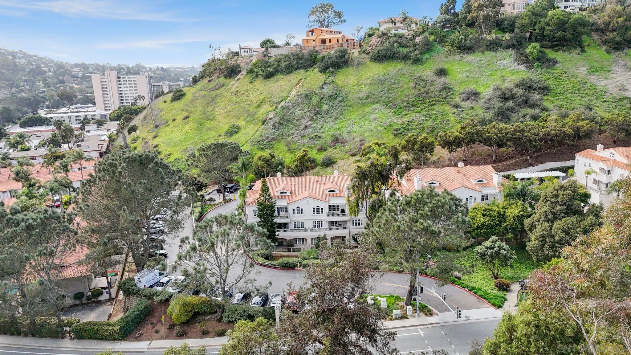 2842 Torrey Pines Road La Jolla, CA 92037 - Photo 23 of 45 an aerial view of multiple house