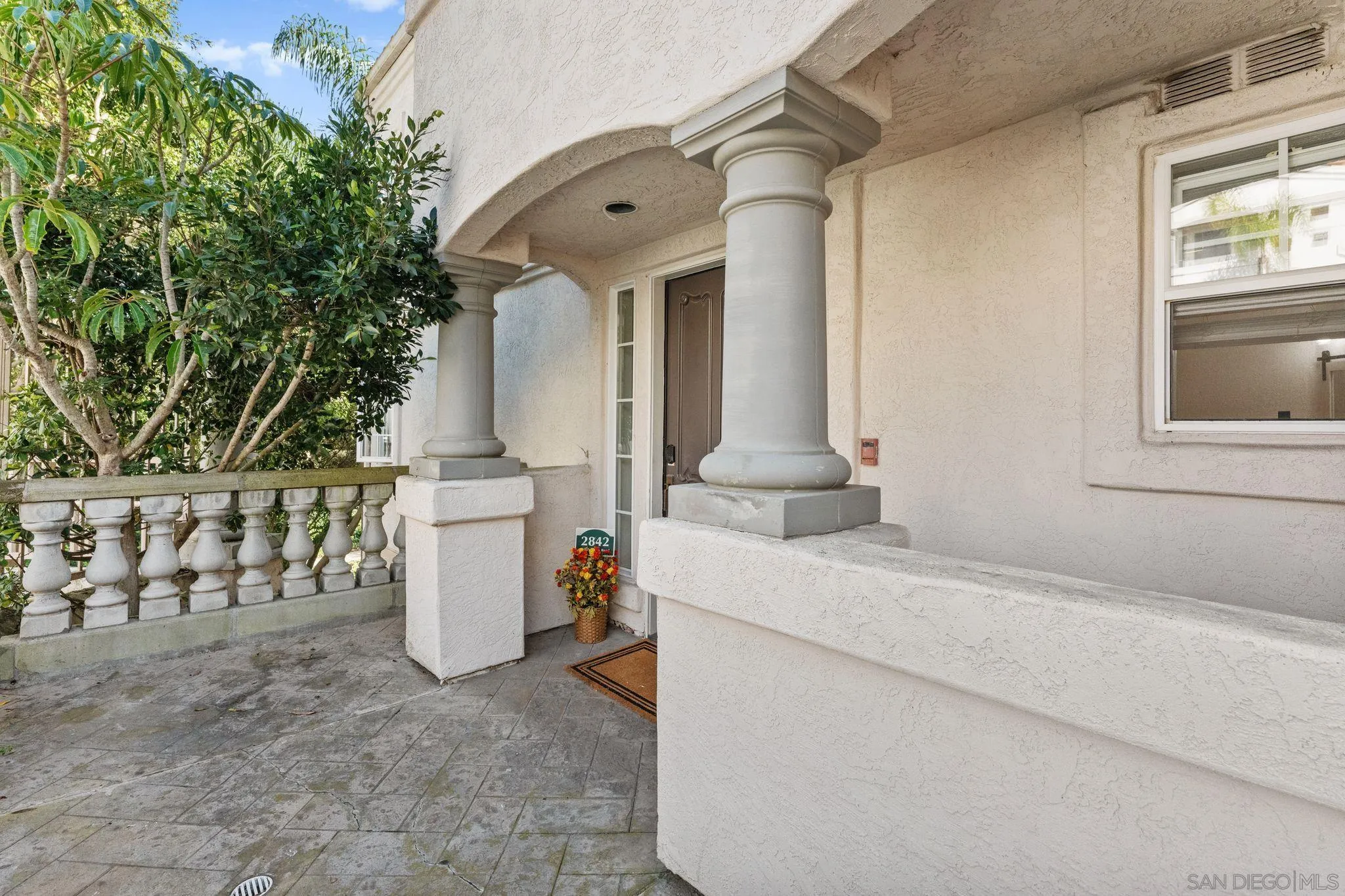 2842 Torrey Pines Road La Jolla, CA 92037 - Photo 3 of 45