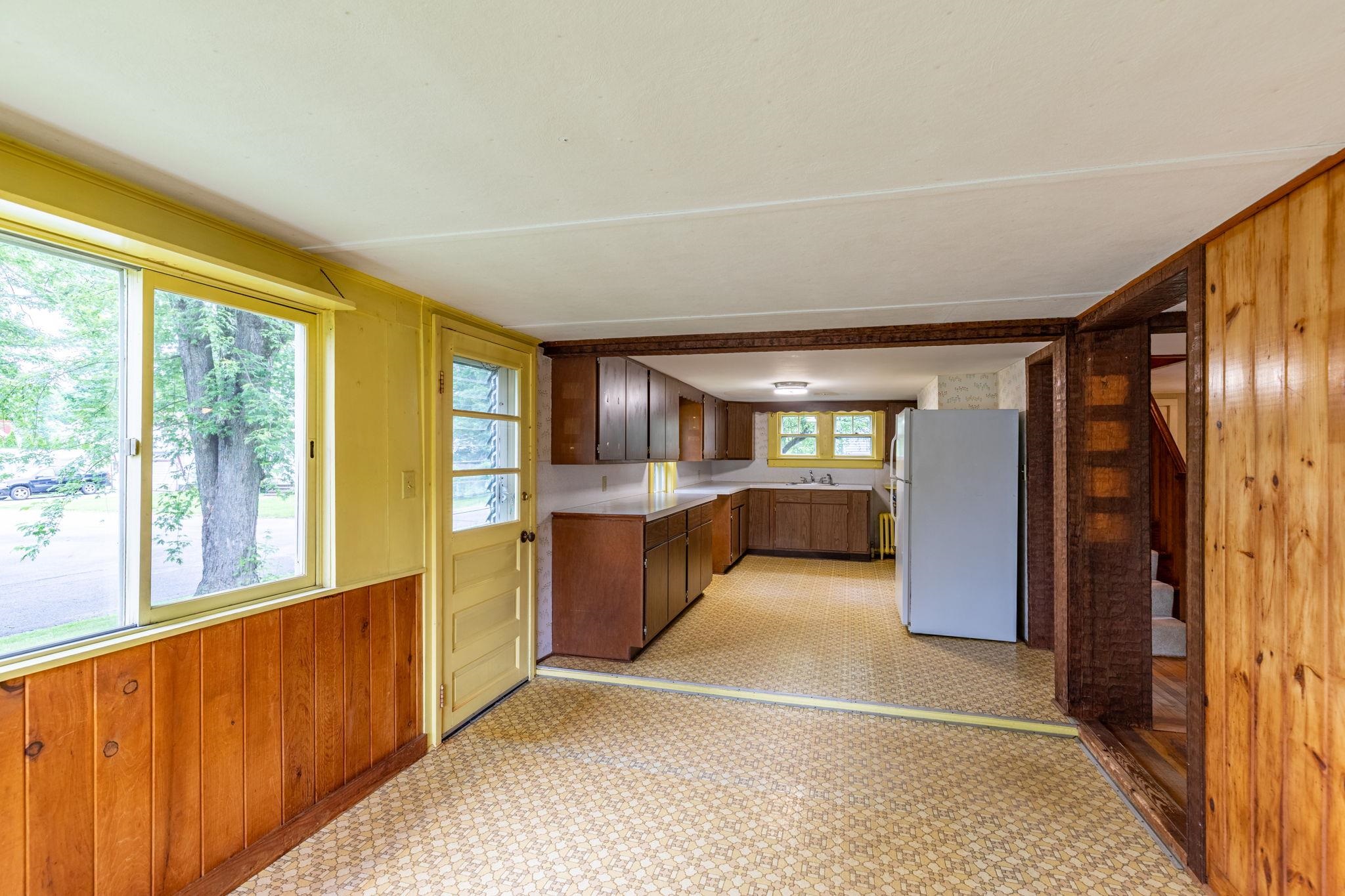 17 Spruce Street Exeter, NH 03833 - Photo 3 of 25