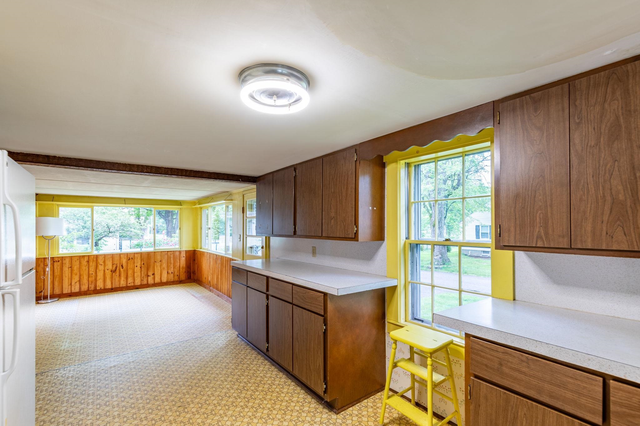 17 Spruce Street Exeter, NH 03833 - Photo 5 of 25
