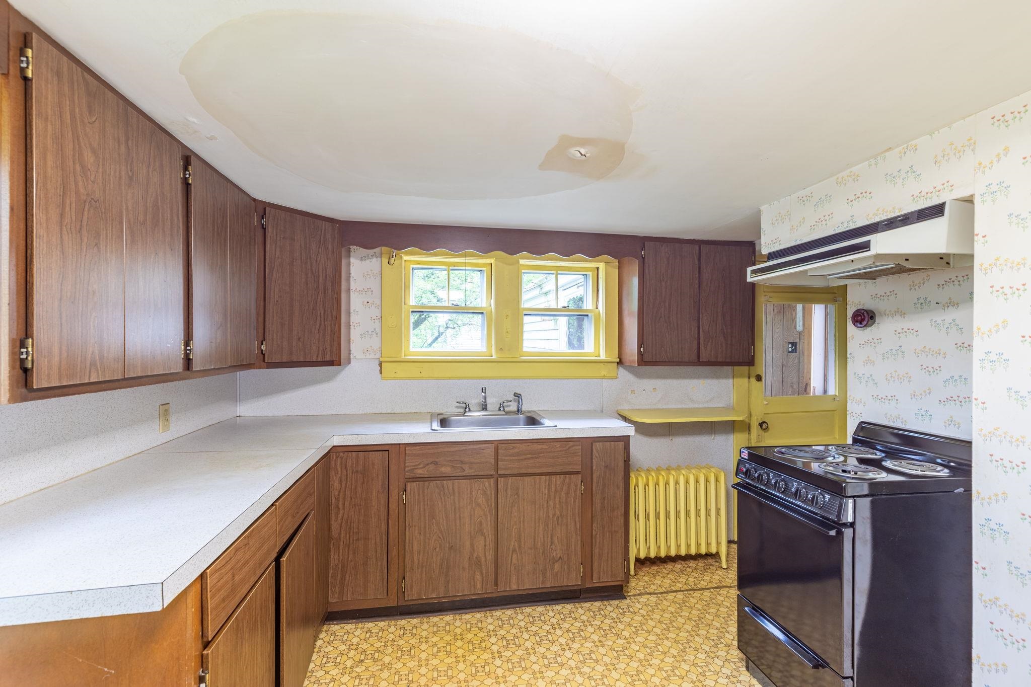 17 Spruce Street Exeter, NH 03833 - Photo 6 of 25