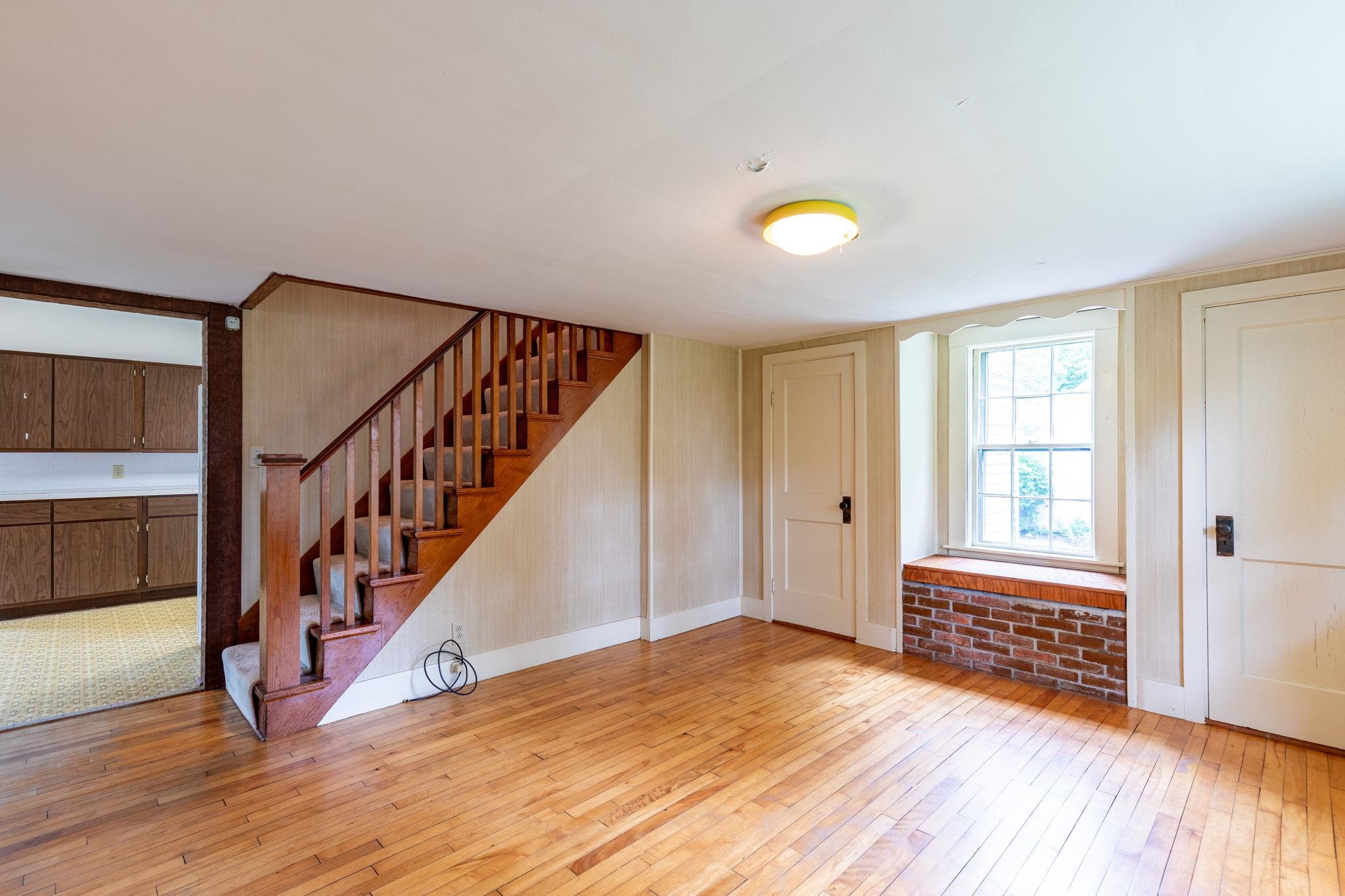 17 Spruce Street Exeter, NH 03833 - Photo 9 of 25