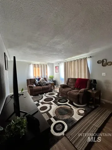 $330,000 | 2050 Kings Row, Heyburn, ID 83336