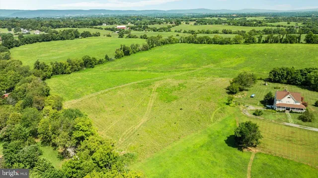 a view of an outdoor space and a yard