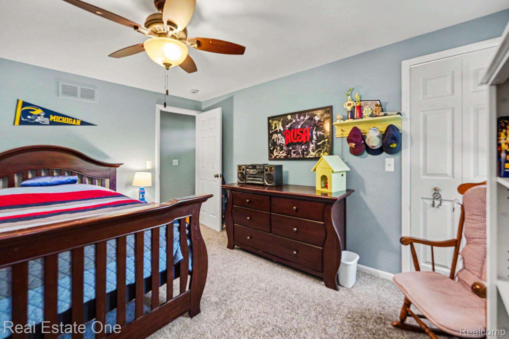 2242 West Wattles Road Troy, MI 48098 - Photo 14 of 30 016_dsc00756_923.jpg