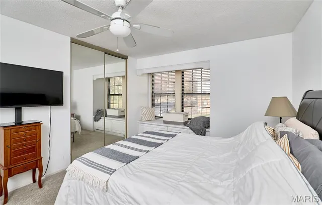 $170,000 | 2302 Canyonlands Drive, Unit E, Maryland Heights, MO 63043