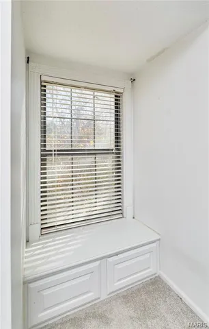 $170,000 | 2302 Canyonlands Drive, Unit E, Maryland Heights, MO 63043