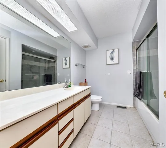 $170,000 | 2302 Canyonlands Drive, Unit E, Maryland Heights, MO 63043