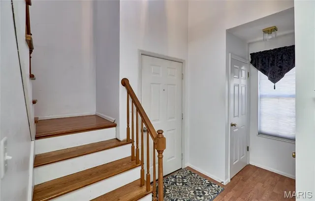 $170,000 | 2302 Canyonlands Drive, Unit E, Maryland Heights, MO 63043