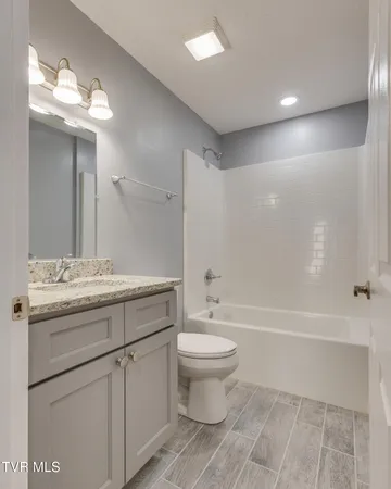 $319,900 | 104 Woodmont Avenue, Kingsport, TN 37660