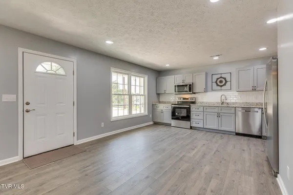 $319,900 | 104 Woodmont Avenue, Kingsport, TN 37660