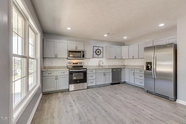 $319,900 | 104 Woodmont Avenue, Kingsport, TN 37660