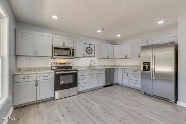 $319,900 | 104 Woodmont Avenue, Kingsport, TN 37660