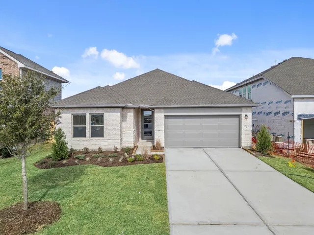 $304,990 | 1923 Stargazer Lane, Angleton, TX 77515