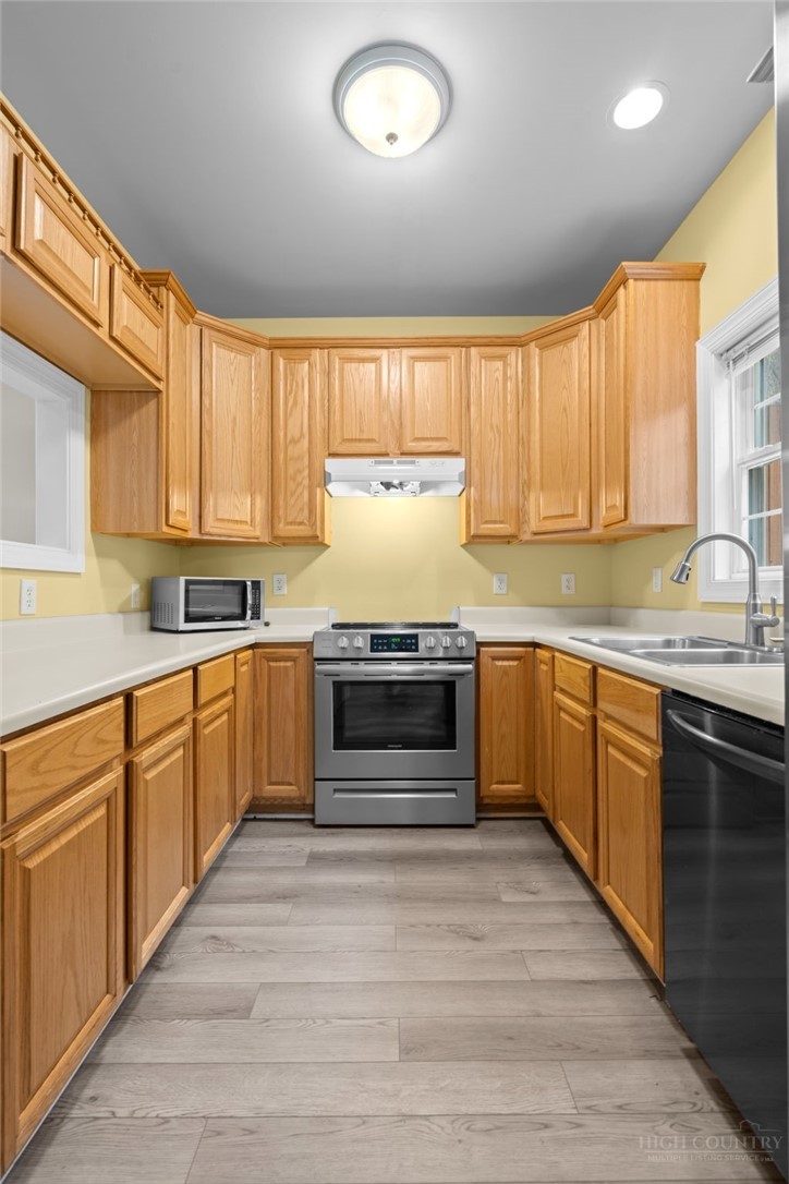 259 Ridge View Drive, Unit B Boone, NC 28607 - Photo 8 of 31