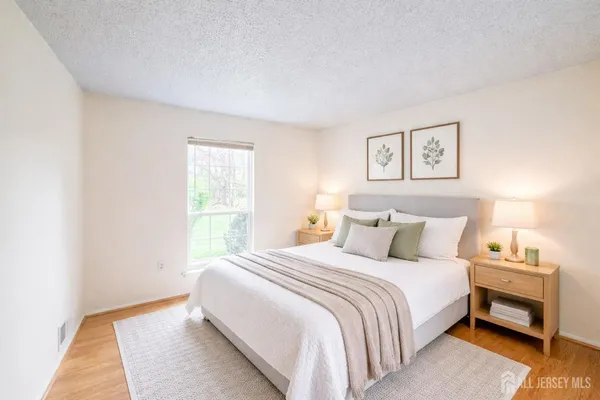 $2,150 | 15 Fisher Drive, Franklin Park, NJ 08823