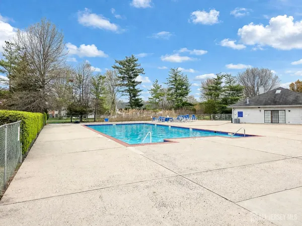 $2,150 | 15 Fisher Drive, Franklin Park, NJ 08823