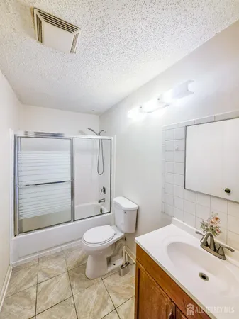 $2,150 | 15 Fisher Drive, Franklin Park, NJ 08823